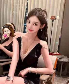 纯欲辣妹白浆粉鲍鱼