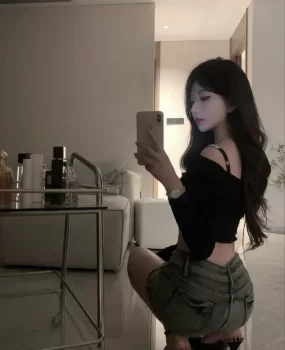 高挑白皙小姐姐兼职