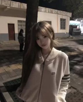 21岁嫩妹 女友味十足