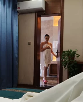 东胜21岁妹子