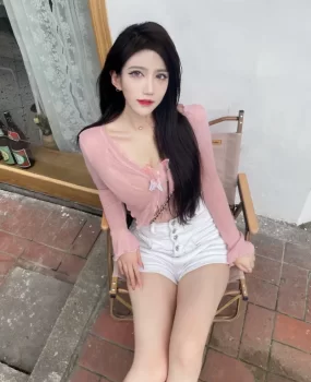 奶子超大的姐姐，喜欢胸大的可约