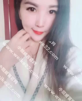 年纪小的美女洛涵不错体验