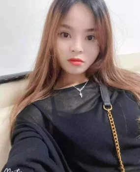 浙江萧山蜜桃多汁粉嫩小姐姐